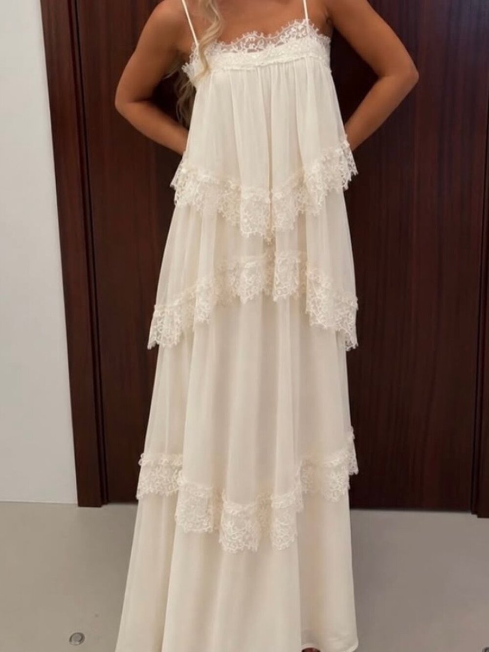 Women's cream lace dress. Brand Curated Row. Size xxs